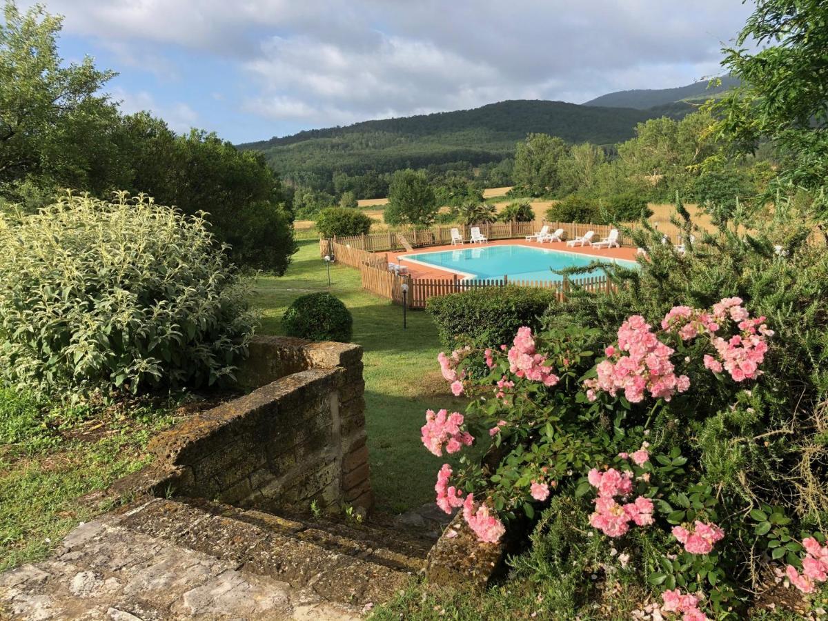 Agriturismo Santa Lorica Sassetta Buitenkant foto