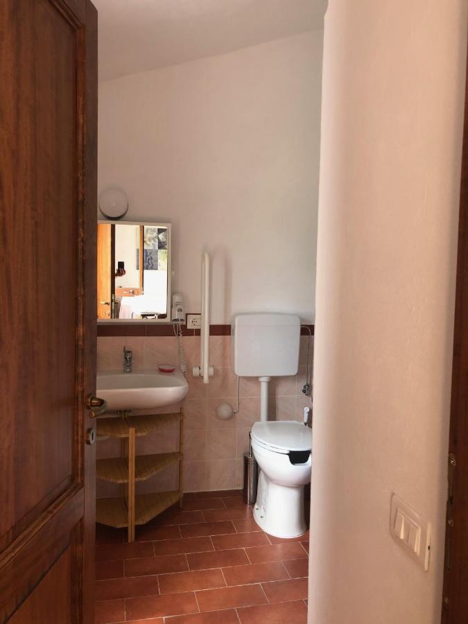 Agriturismo Santa Lorica Sassetta Buitenkant foto