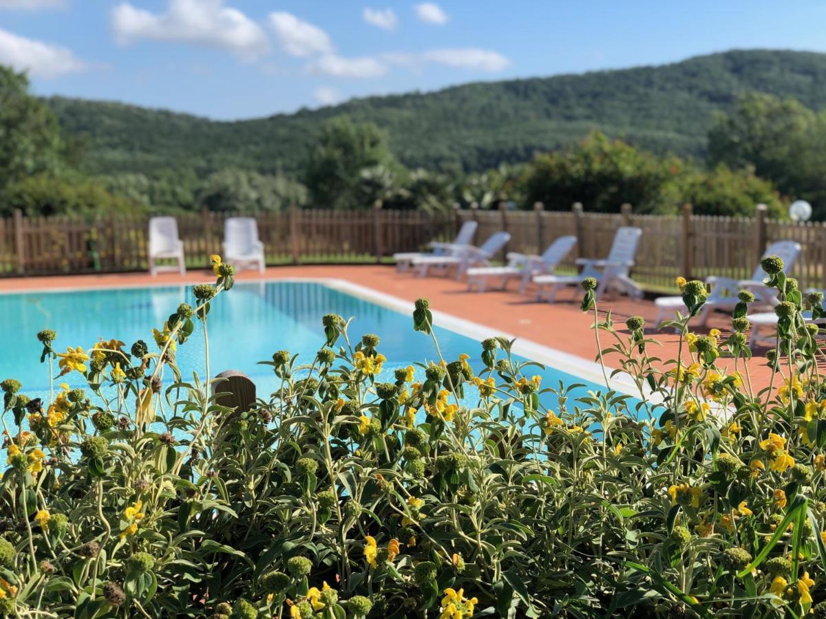Agriturismo Santa Lorica Sassetta Buitenkant foto